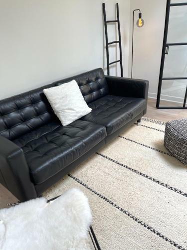 Unique Luxury Apartment With Cosy Garden!