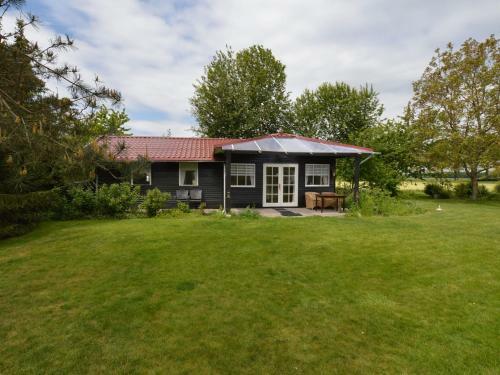 Cozy Holiday Home In Moergestel With Garden