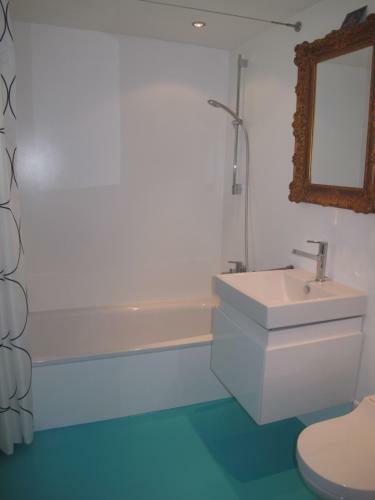 Lenz 2 Bedroom Apartment