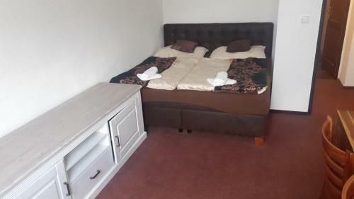 Hotel A Restaurace Pomez�