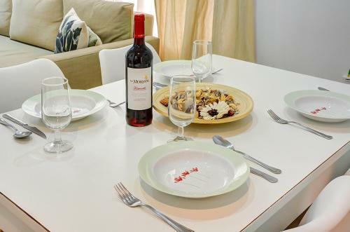 Deluxe Apartment San Julian With Parking