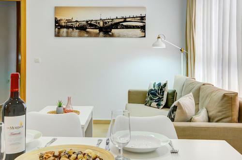 Deluxe Apartment San Julian With Parking