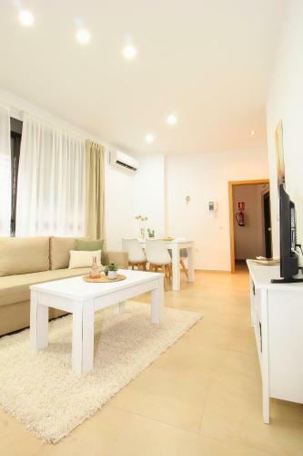 Deluxe Apartment San Julian With Parking