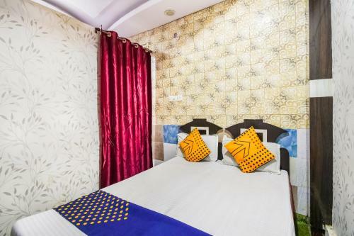 Spot On 61105 Hotel Rajhans