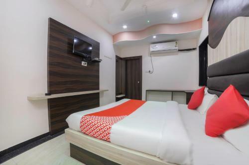 Hotel Oyo 61135 Halwai Association