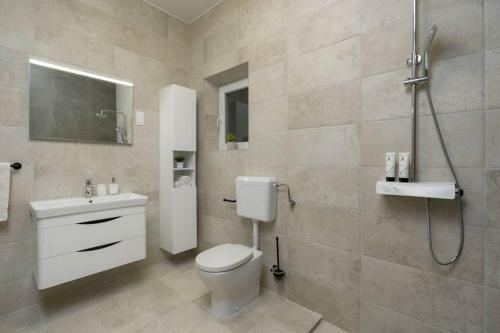 Charming Apartment By The Sea