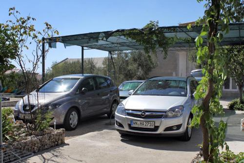 Apartments With A Parking Space Makarska - 9129