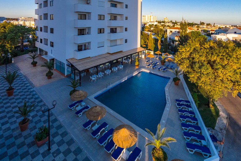 Hotel Apartamentos Turisticos Janelas Do Mar