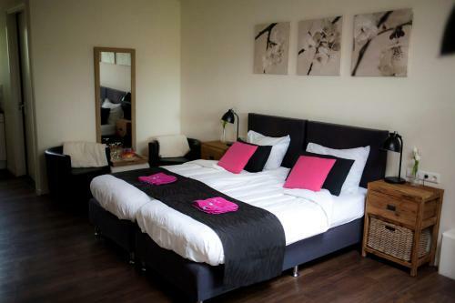 Bed & Breakfast Rheezerstee