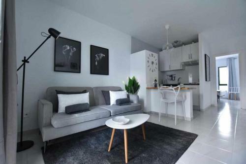 Apartamento Holyhome White 203