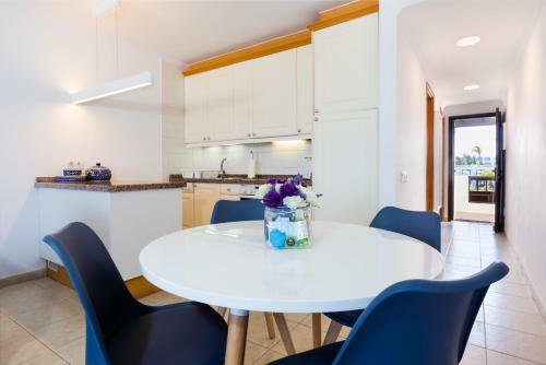 Apartamento Bastian Beach. Casa Cheah. Sea View