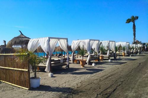 Apartamento �tico Con Piscina Y Barbacoa