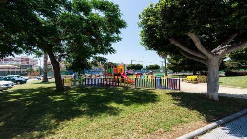 Apartamento �tico Con Piscina Y Barbacoa