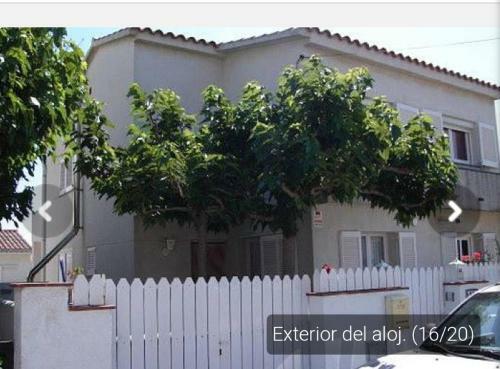 Casa _pareada Con Piscina Y Jardin Privado