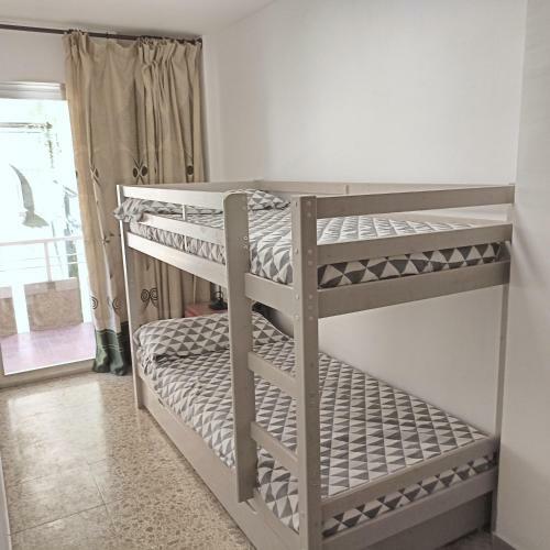 Amplio Apartamento A Primera L�nea De Mar Con Parking