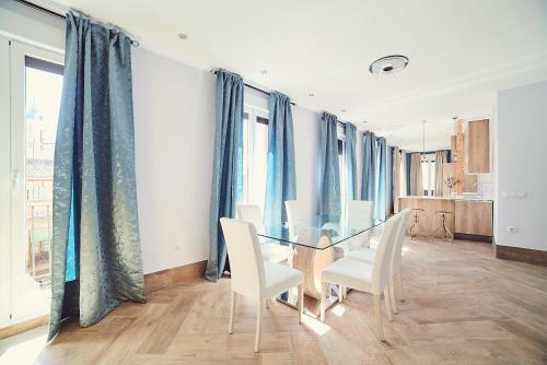 Apartamento La Balconada de Toledo - Parking Gratis - 2 Habitaciones