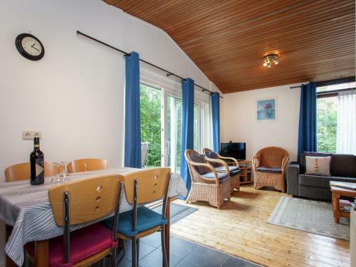 Detached Bungalow With Its Own Garden