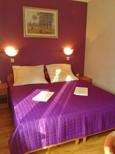 Hostal Pokoje Go?cinne Jantar