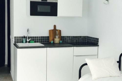 Begonia City Center Apartment 230