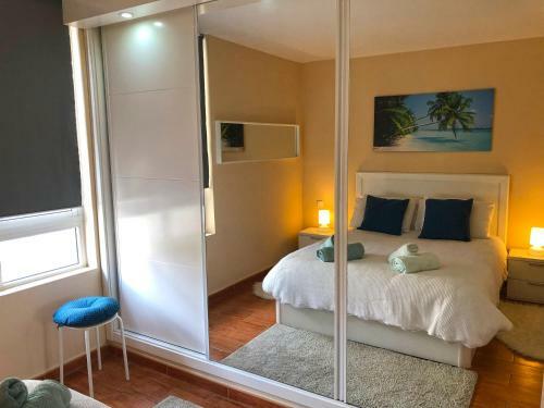 Fully Furnished Luxury Apartment By The Beach.