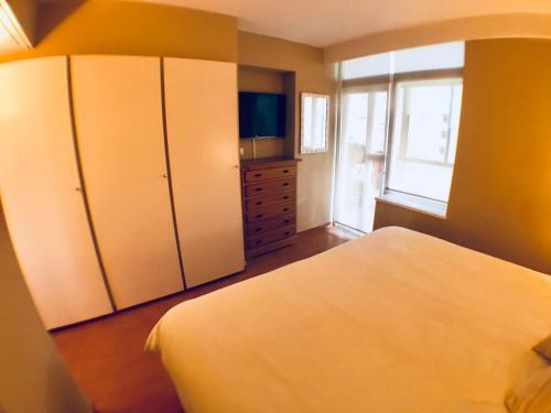 Fully Furnished Luxury Apartment By The Beach.