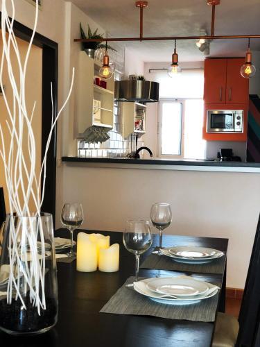 Fully Furnished Luxury Apartment By The Beach.