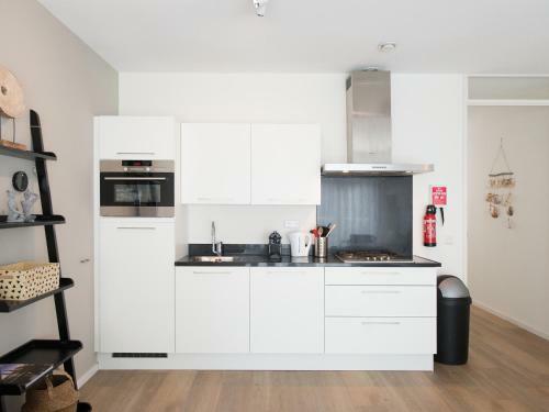 Short Stay Beach Apartment II