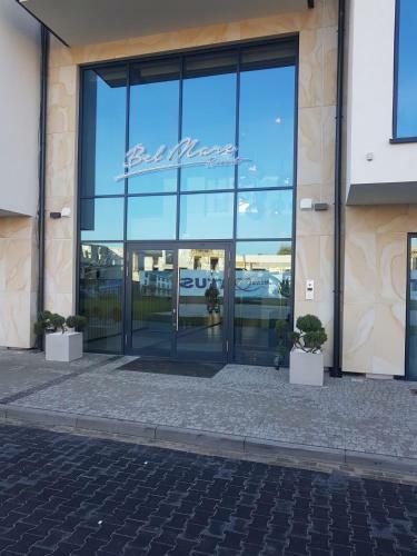 Apartament W Bel Mare Z Ogr�dkiem