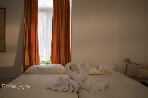Hotel 2000
