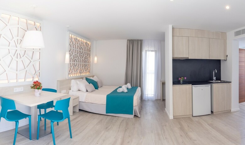 Hotel Club Calimera Es Talaial