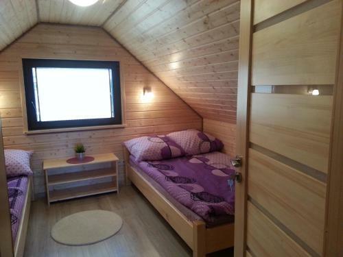 Pokoje Go?cinne Domki Apartamenty Awer