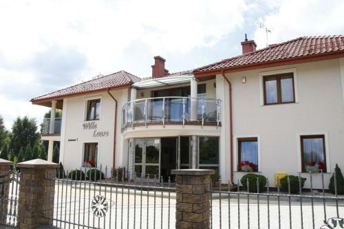 Willa Laura Rowy - Apartamenty Nad Morzem
