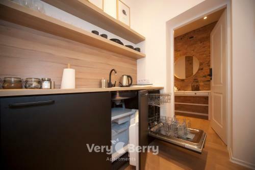 Very Berry - Glogowska 35a - Mtp Apartments - Self Check In 24h