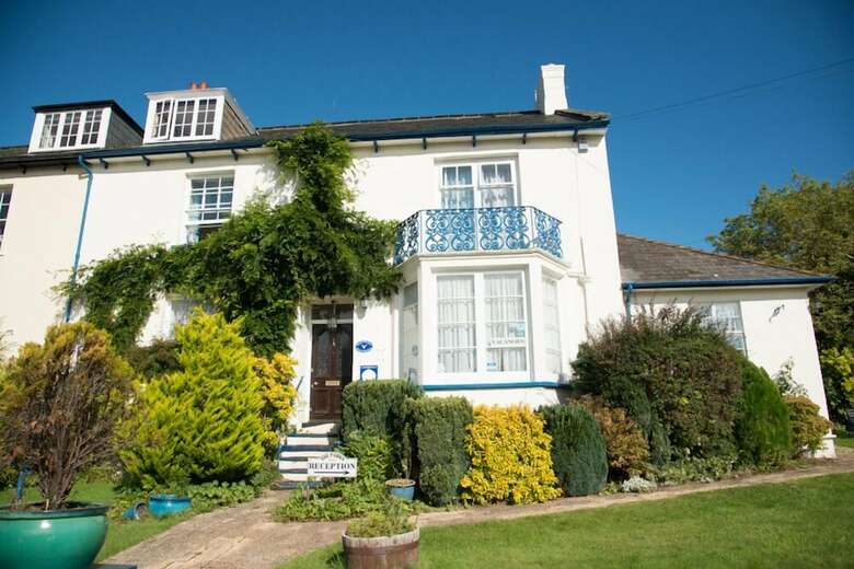 Hostal The Parks Guest House