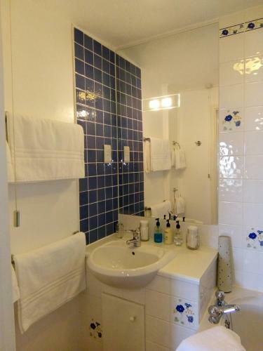 Alcombe House Hotel