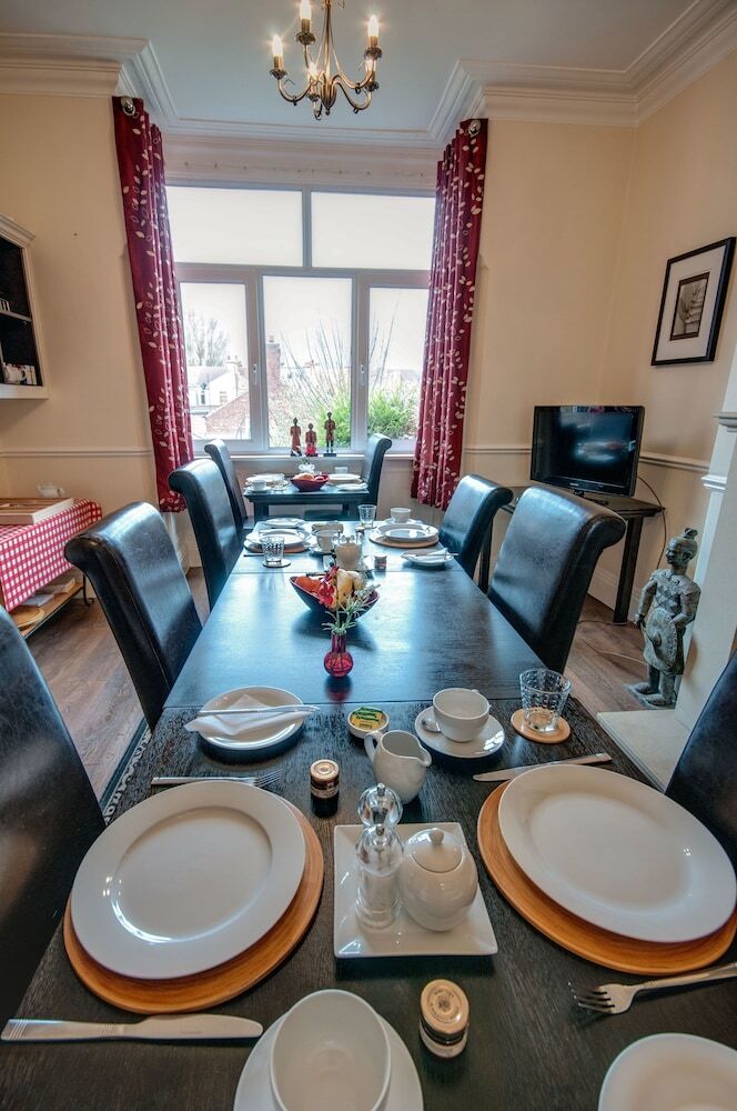 Hostal Arlana Guest House