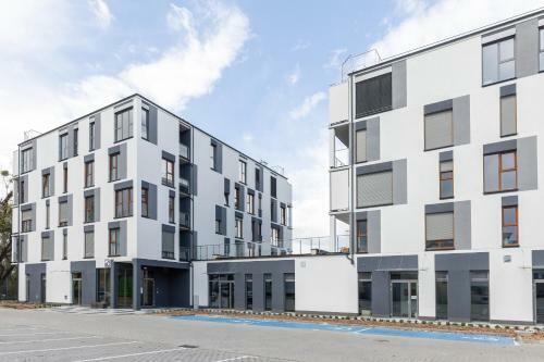 Warta Residence Apartments By Renters
