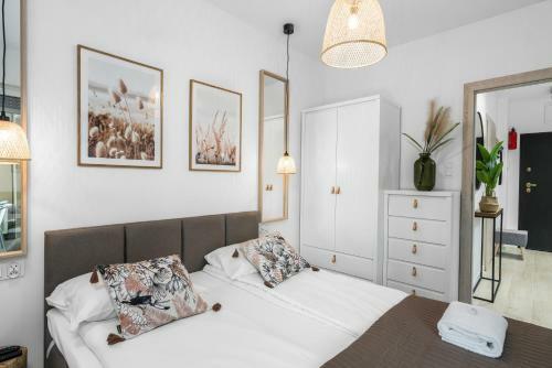 Apartments Na Podg�rniku By Renters Prestige
