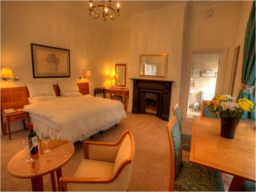 The Waterloo Hotel & Bistro