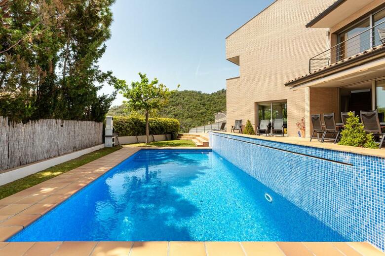 Exclusive Villa With Pool Seaview