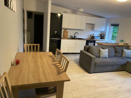 Apartament W Malowniczej Sosn�wce