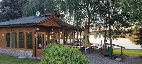 Hotel Ab Domki Ca?oroczne Nad Jeziorem