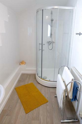 Apartamento The Crows Nest Holiday Home