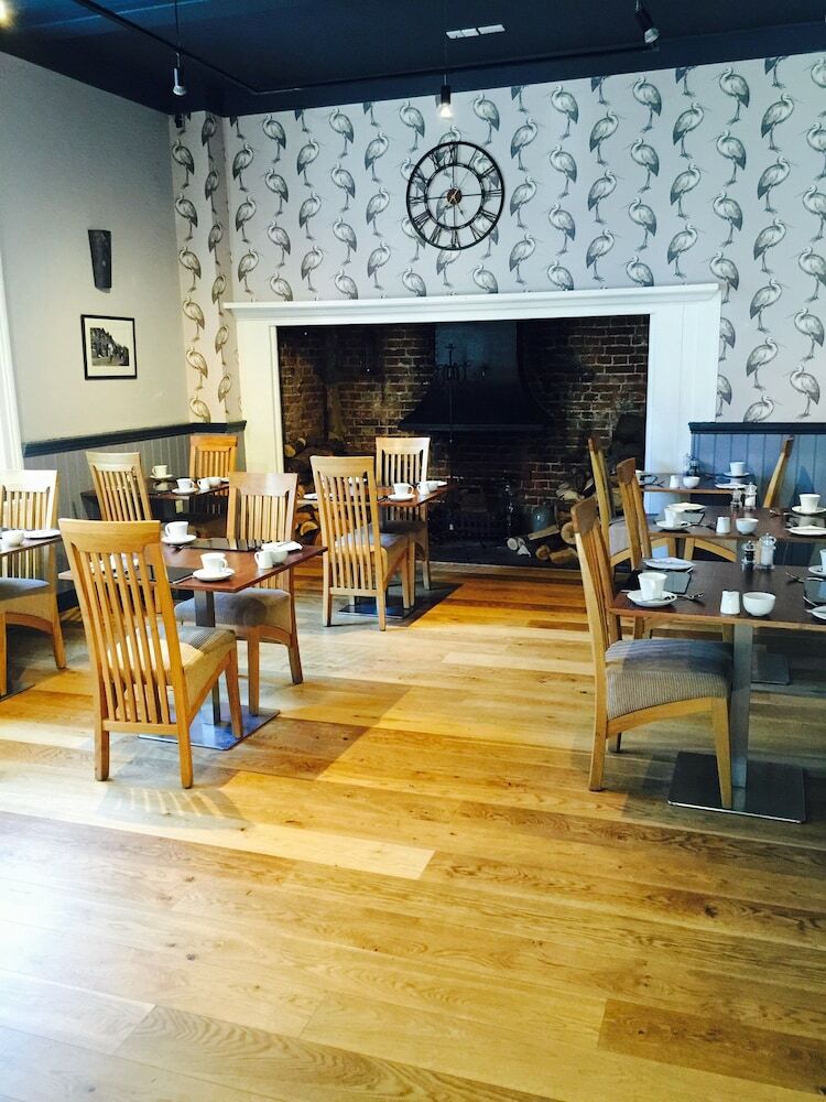 Hotel The George At Baldock