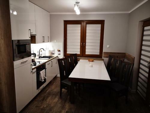Domek W G�rach I Nad Jeziorem Czorszty?skim