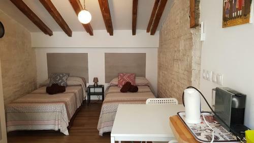 Hostal Plaza Redonda Brugada Home