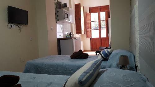 Hostal Plaza Redonda Brugada Home
