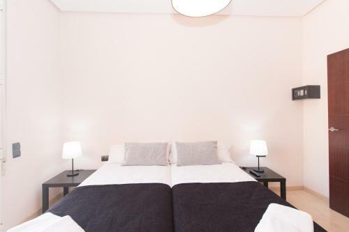 Hostal Bet Apartments - Canovas Rooms