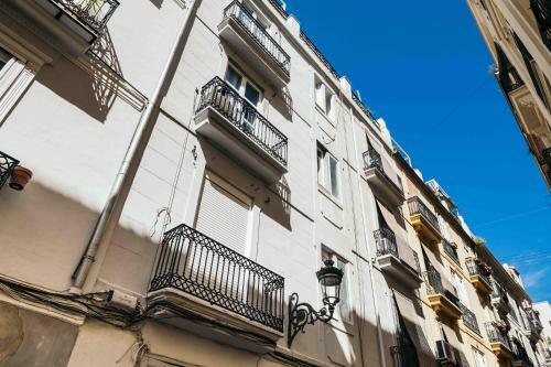 Apartamento Cathedral Modern 2br, 1ba, Wifi, Ac, Balcony