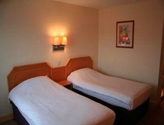 Hotel Days Inn Sevenoaks (clackett Lane)